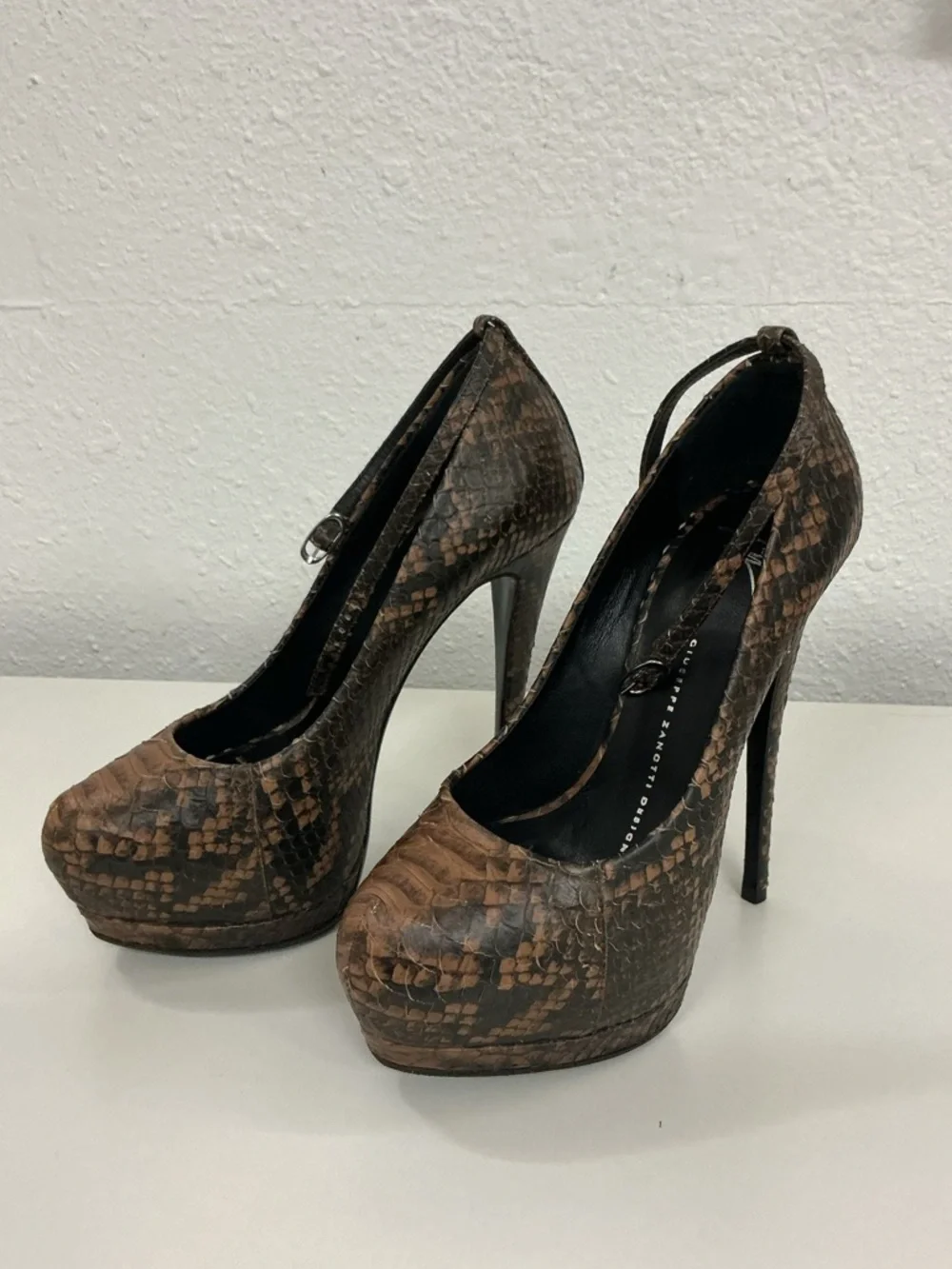 Giuseppe Zanotti Snakeskin Print Heels - Picture 1 of 6
